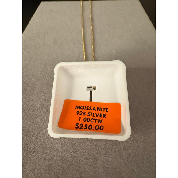 1ct Moissanite Vermeil over stamped 925 Necklace - Picture 2 of 6